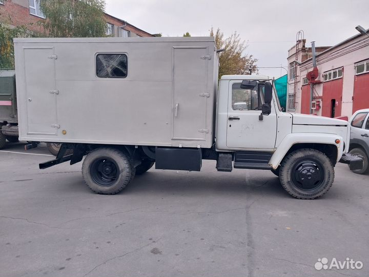 ГАЗ 47412, 2005