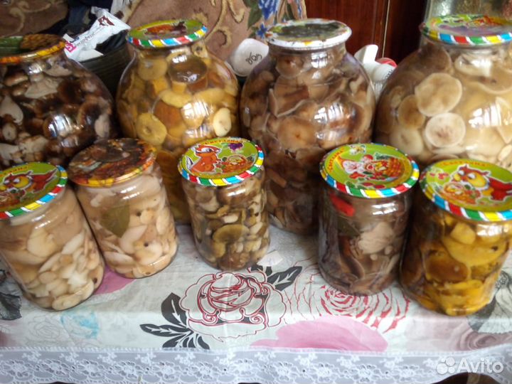 Грибы маринованные