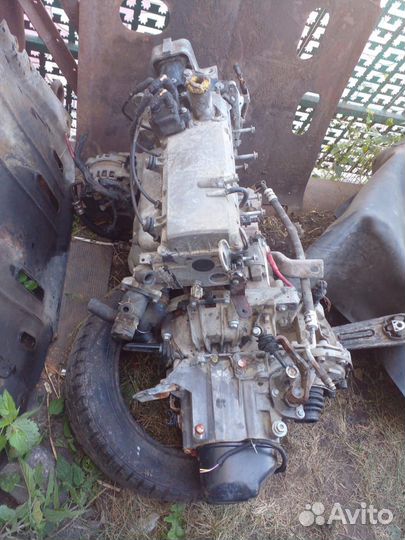 Двигатель с коробкой Renault Logan 2013