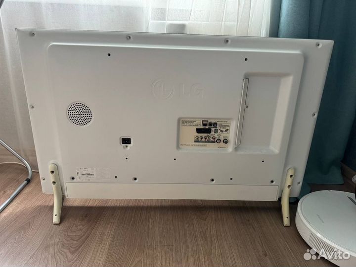 Телевизор LG 42LB671V