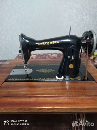 Швейная машина ножная с тумбой Подольск
