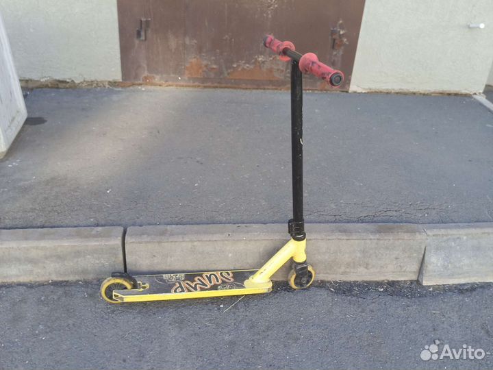 Трюковой самокат