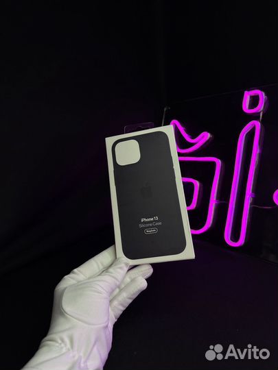 Чехлы iPhone 13 MagSafe Silicone Case Анимация