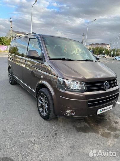 Volkswagen Multivan 2.0 AMT, 2011, 353 533 км