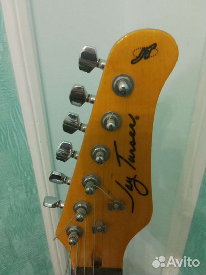 Электрогитара