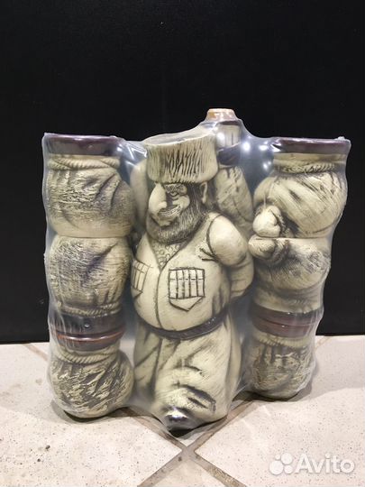 Штоф для крепких напитков и чайный набор