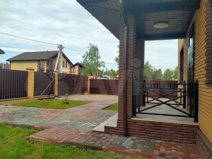 Дом 225 м² на участке 7,5 сот.