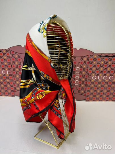 Шелковый платок gucci