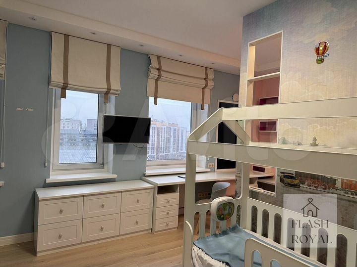 3-к. квартира, 91 м², 8/9 эт.