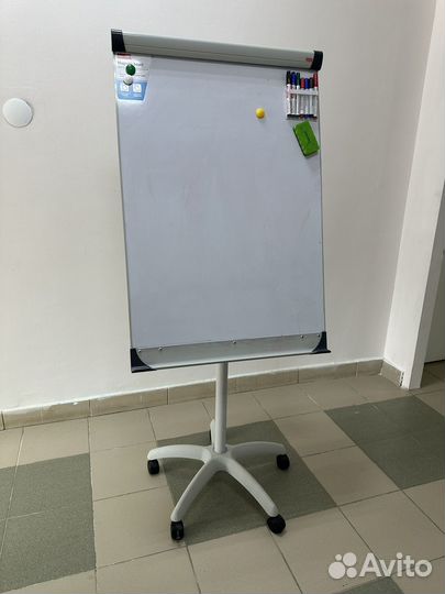 Флипчарт на колесах