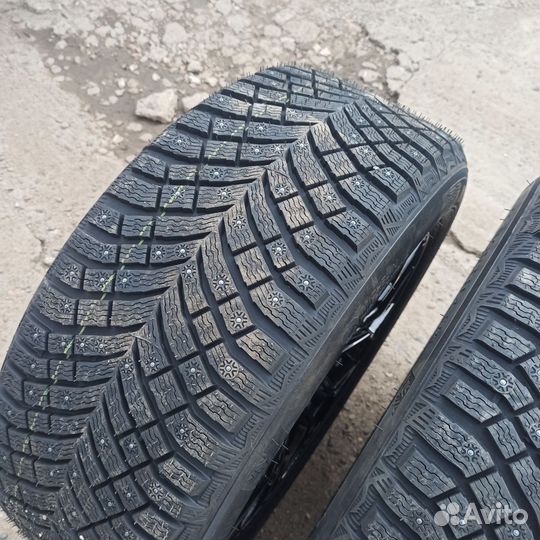 Michelin X-Ice North 4 SUV 255/50 R19