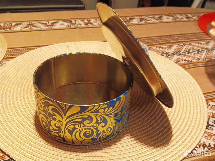 Жестяная банка 13.5 см