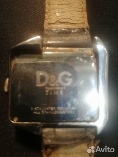 Часы дольче-габбана, прямоугольной формы,со смещён