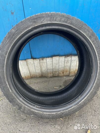 Goodyear UltraGrip 245/40 R18 97W