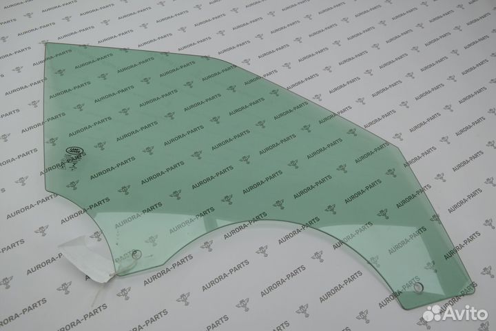 Стекло передней двери Range Rover Velar L560 2017