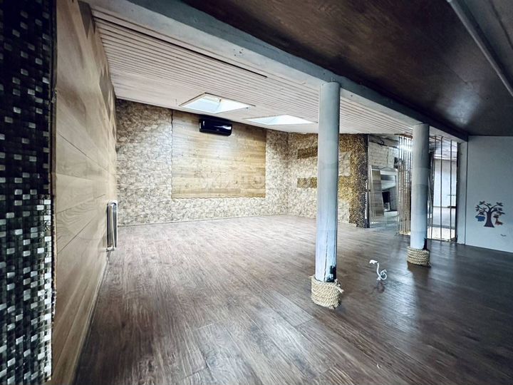 4-к. квартира, 121,7 м², 3/3 эт.