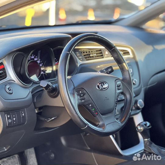 Kia Ceed 1.6 AT, 2016, 83 000 км