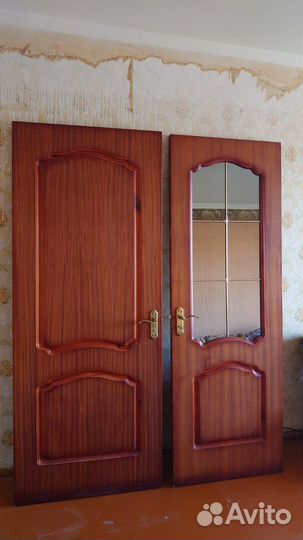 Межкомнатные двери бу шпон Цвет: красное дерево