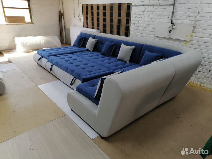 Угловой диван с оттоманкой новый