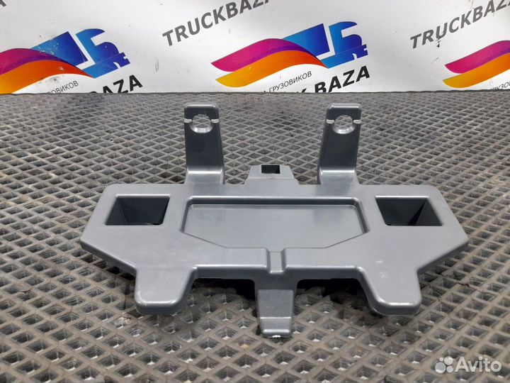 82704257 Крепление элемент кабины Renault T