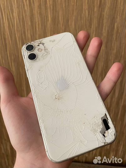 iPhone 11, 64 ГБ