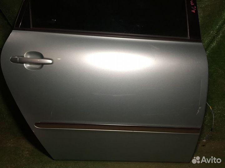 Дверь задняя правая Toyota Ipsum ACM21 Пустая