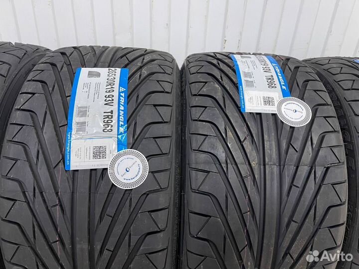 Triangle TR968 245/45 R18 и 275/40 R18