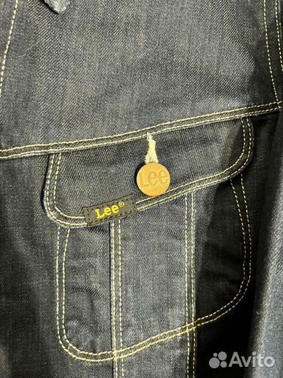 Джинсовая куртка женская бренда LEE