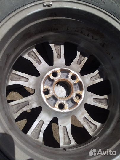 Yokohama G95 215/60 R16