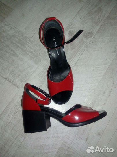 Босоножки 37