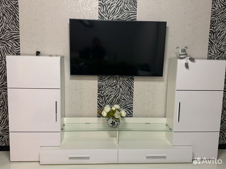 Стенка в гостиную