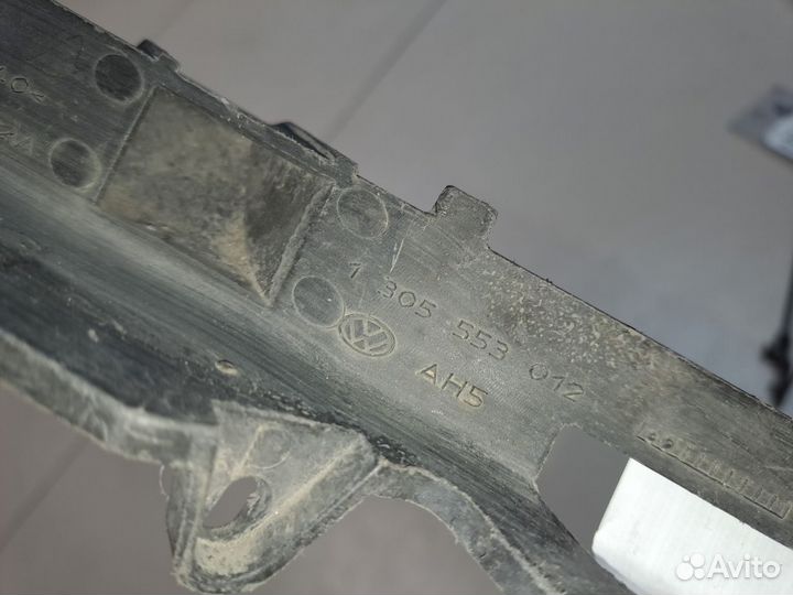 Кронштейн фары правый Volkswagen Caddy 2K 2004-2015