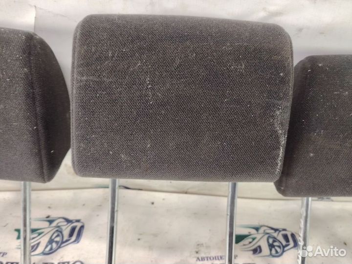 Подголовник заднего сиденья Ford Mondeo III (2000—2003)