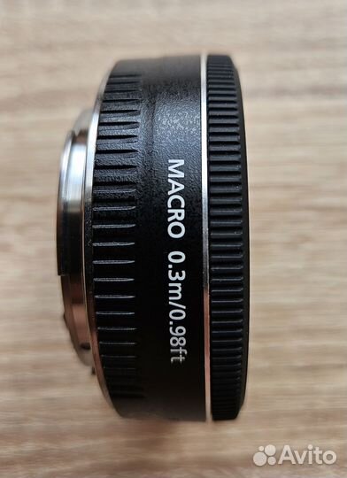 Canon EF 40mm f/2.8 STM как новый