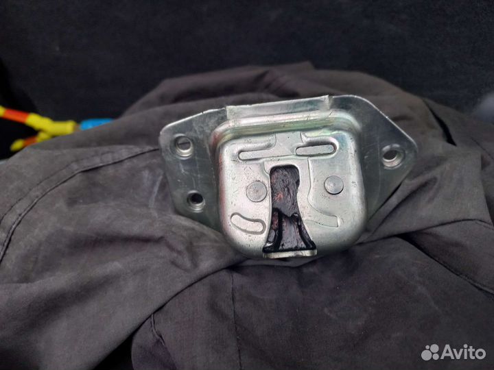 Замок багажника nissan tiida