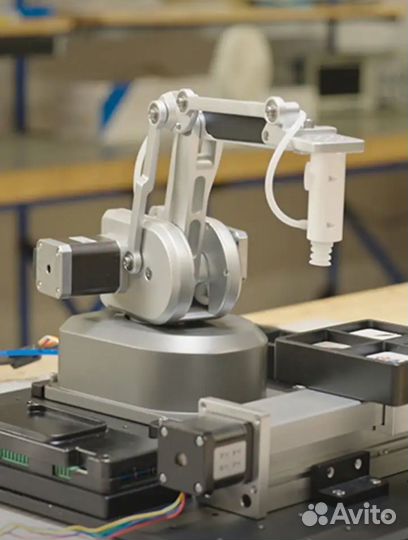 Робот рука манипулятор