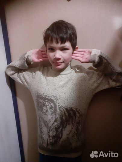 Зимний новогодний свитер унисекс