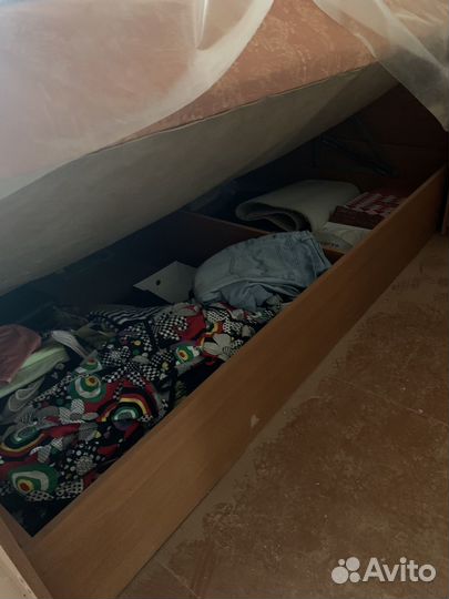 Спальный гарнитур бу