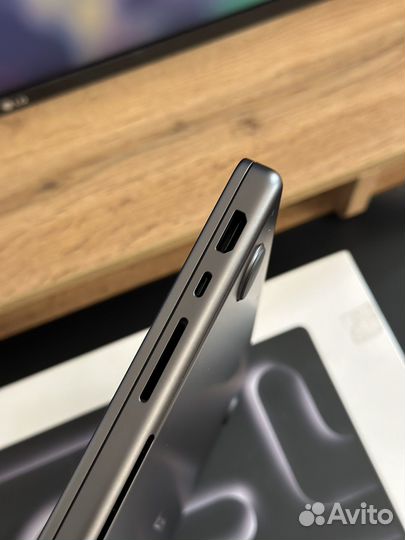 Apple MacBook Pro 14 M3 Pro