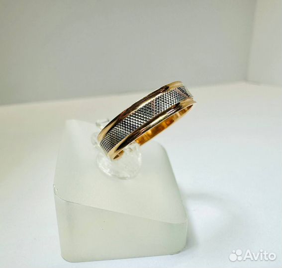 Кольцо золотое 17,5 р-р (вк1)