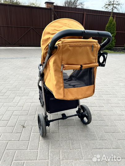 Коляска прогулочная всесезонная Carrello