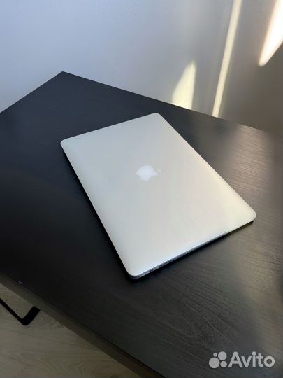 Macbook air 13 2017 8/128 gb