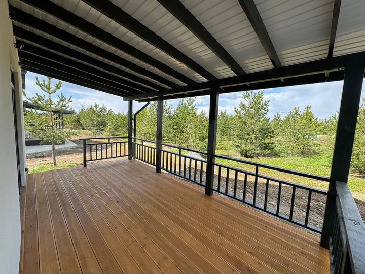 Дом 198 м² на участке 7 сот.