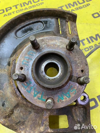 Передний правый поворотный кулак Hyundai Santa Fe