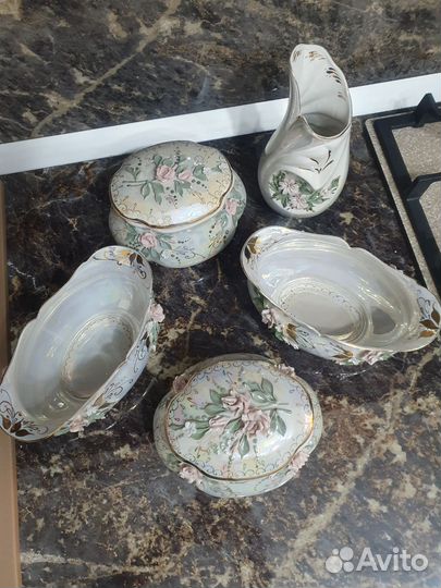 Набор конфетниц и салатниц