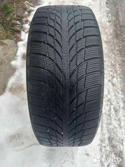 Kumho WinterCraft Ice Wi51 235/45 R18 94W