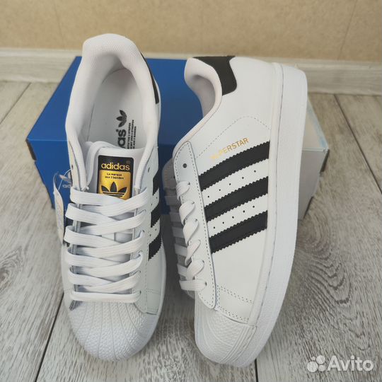 Adidas Superstar