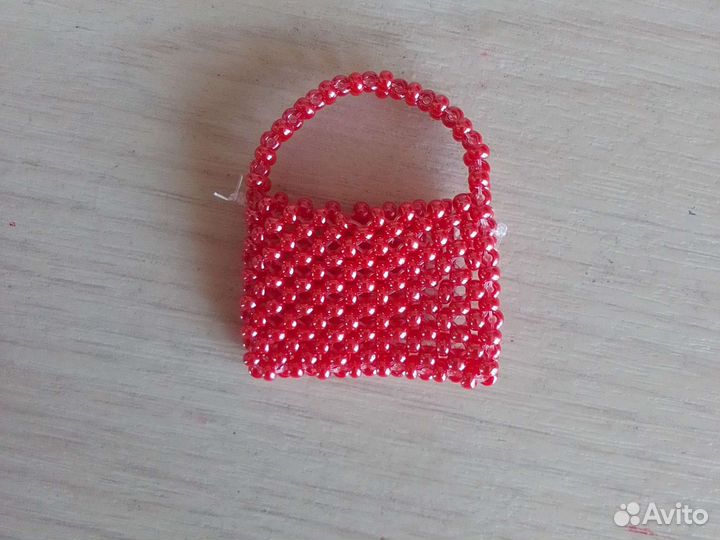 Сумочка из ровного бисера
