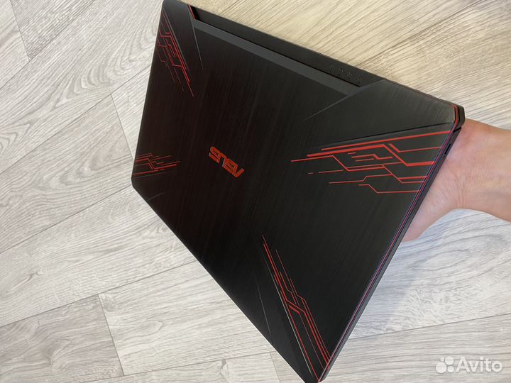 Игровой ноутбук asus