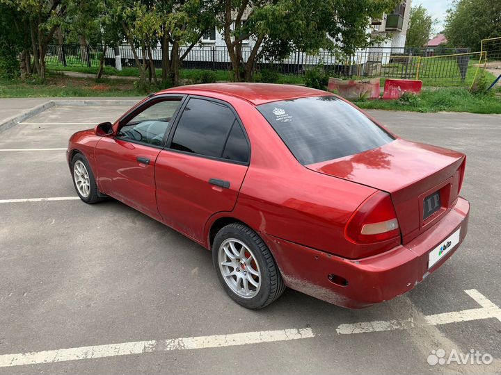 Mitsubishi Mirage, 1999